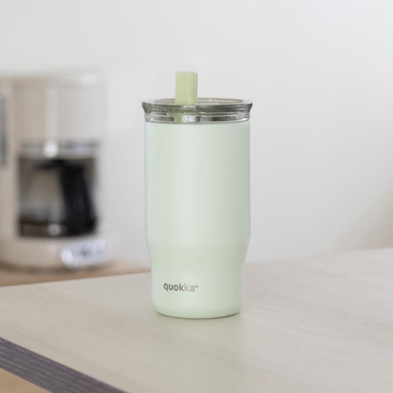 Quokka Mist - Nerūdijančio plieno termo puodelis 720 ml su šiaudeliu (Pastelinė žalia)