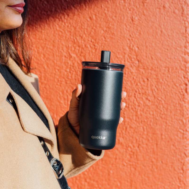 Quokka Mist – Nerūdijančio plieno termo puodelis 720 ml su šiaudeliu (Juodas)