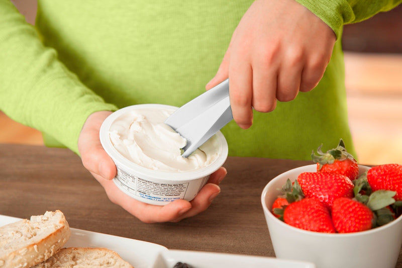 Quirky Scoop – baltas matavimo šaukštelis ir mentelė