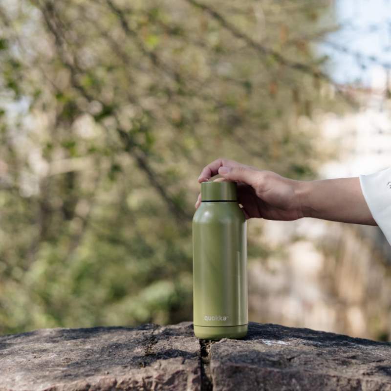 Quokka Solid - Nerūdijančio plieno termosinis buteliukas, 510 ml (Alyvuogių žalia)