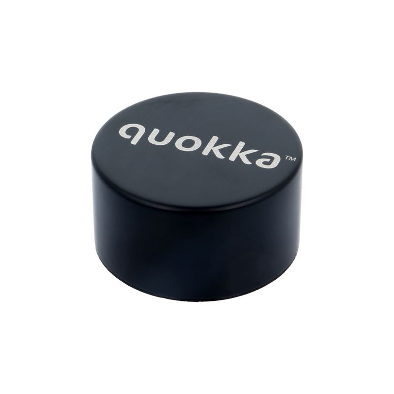 Quokka Solid – Dvigubos sienelės nerūdijančio plieno vakuuminis termosas vandeniui, 630 ml (Jet Juoda)