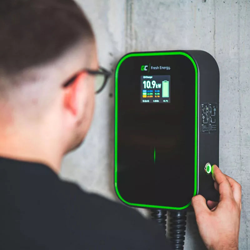 Green Cell Sieninė įkrovimo stotelė GC EV PowerBox 22kW su RFID ir 2 tipo lizdu elektriniams automobiliams ir įkraunamiems hibridams krauti