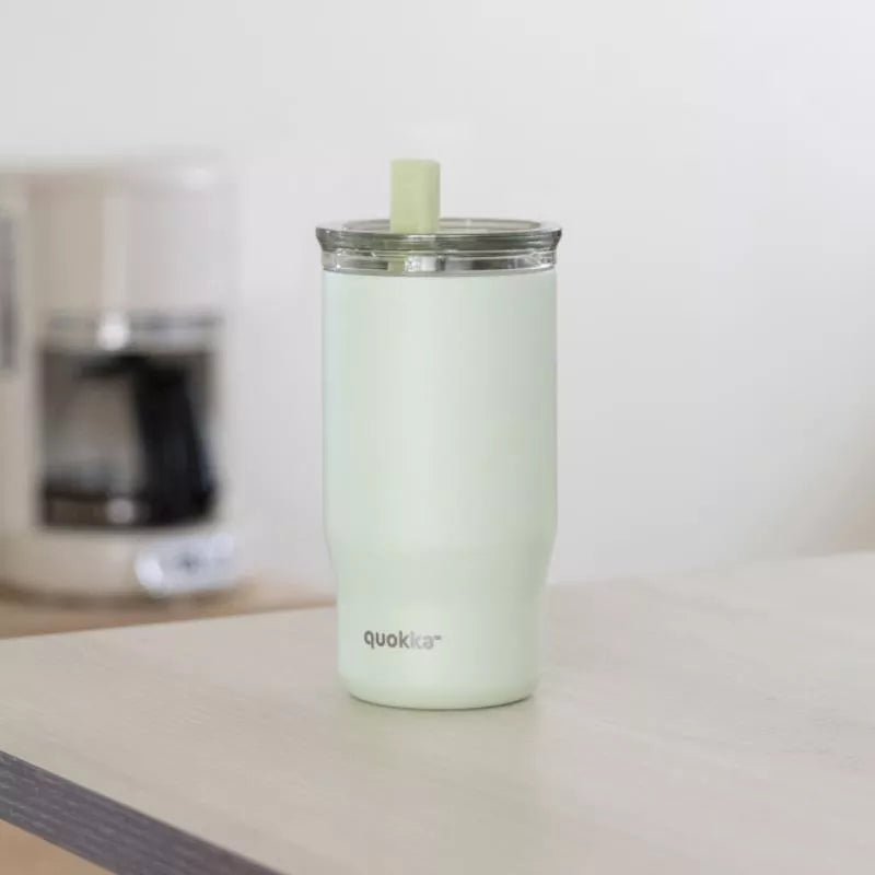 Quokka Mist - Nerūdijančio plieno termo puodelis 720 ml su šiaudeliu (Pastelinė žalia)
